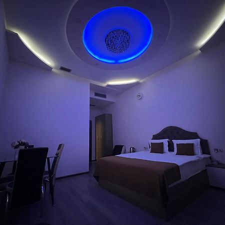 Hotel Fleur Γιερεβάν Εξωτερικό φωτογραφία