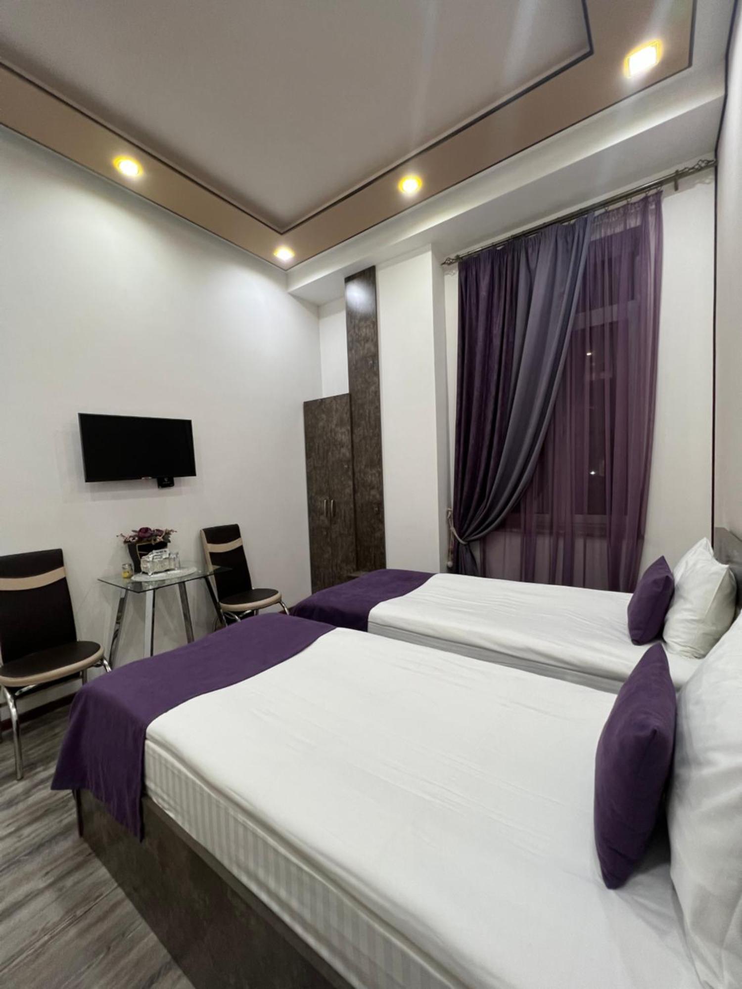 Hotel Fleur Γιερεβάν Εξωτερικό φωτογραφία