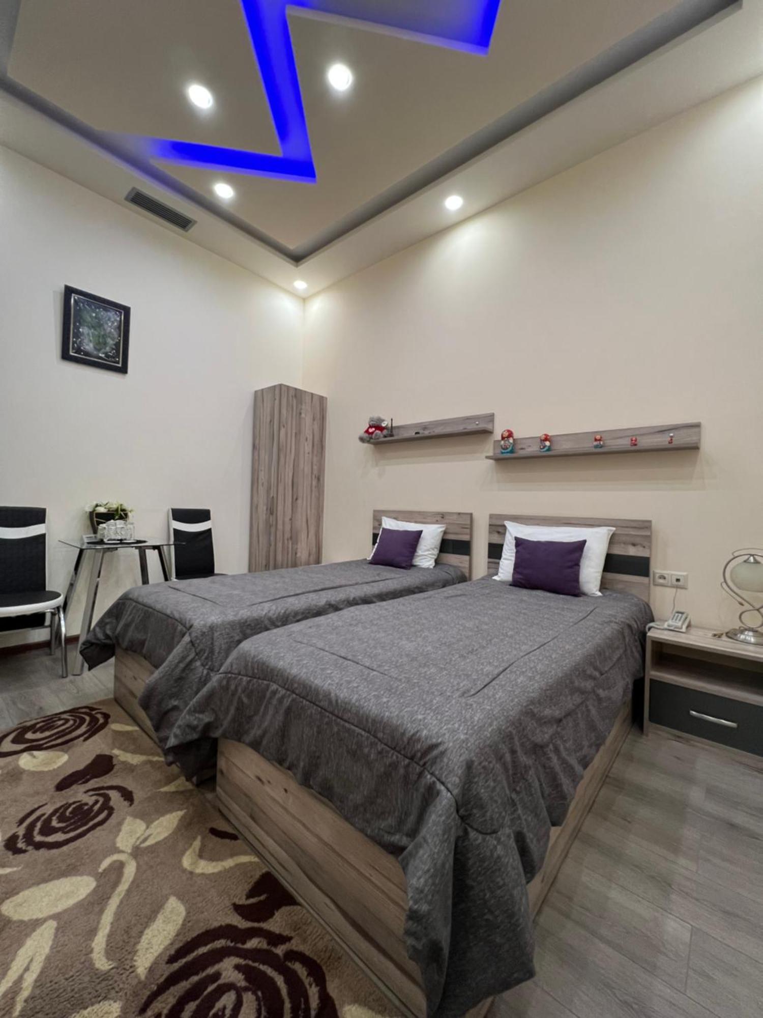 Hotel Fleur Γιερεβάν Εξωτερικό φωτογραφία